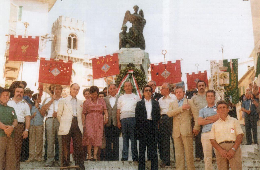 1974 - Giuseppe Riganelli, primo presidente (a destra)